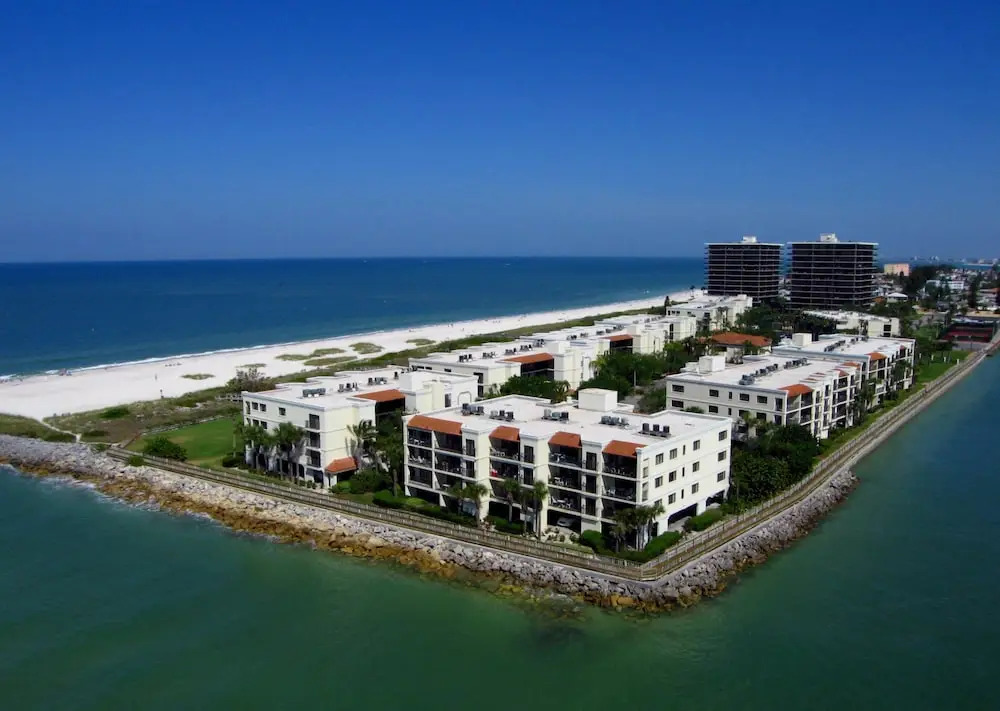 Land's End 402 Building 1 Lots of Updates/amazing Water View