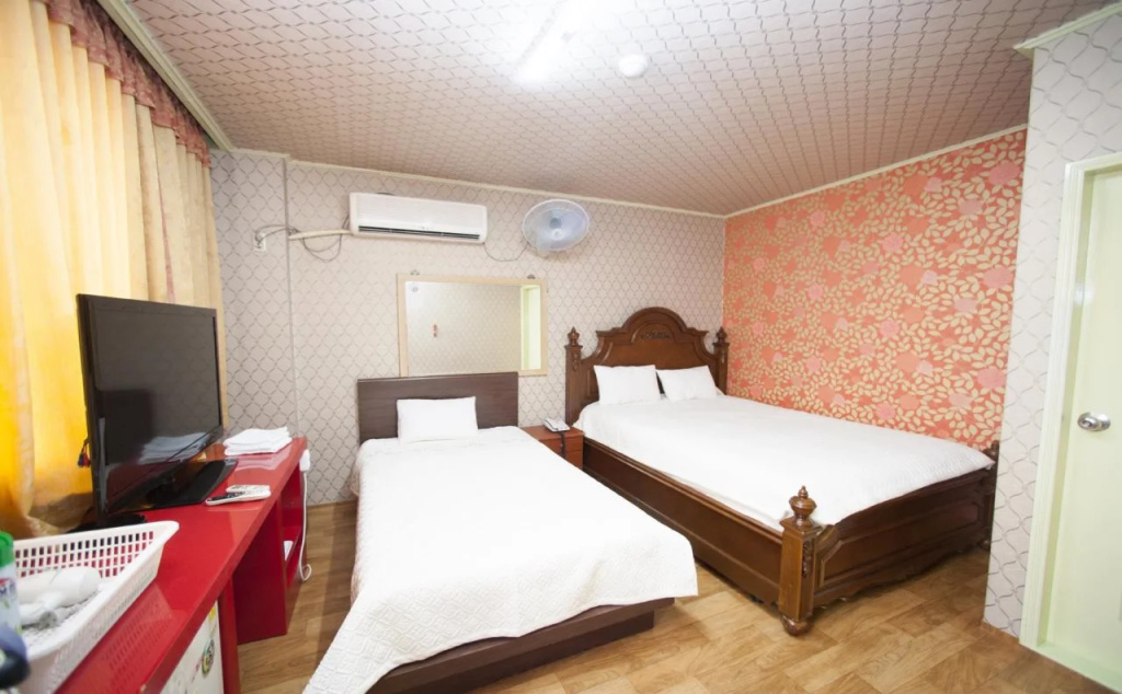 Jeju BRD Hotel - Hostel
