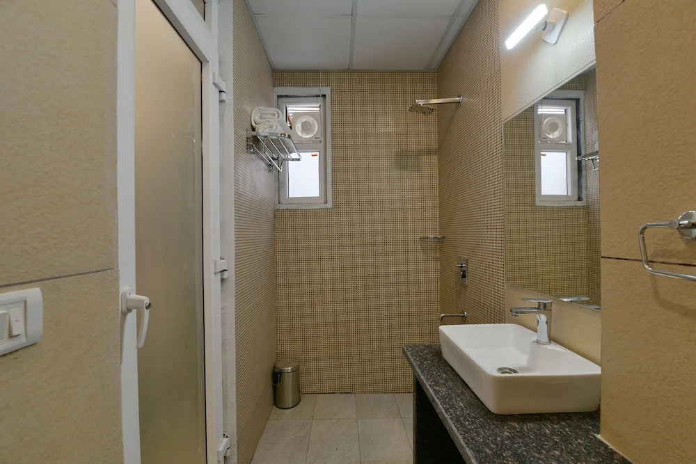 Townhouse Golden Frame near sec 62 noida