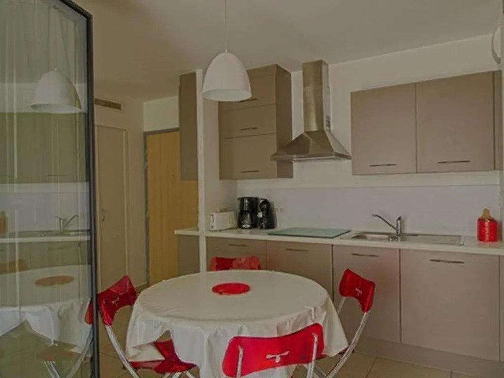 Appartement Ajaccio, 1 pièce, 2 personnes - FR-1-61-520