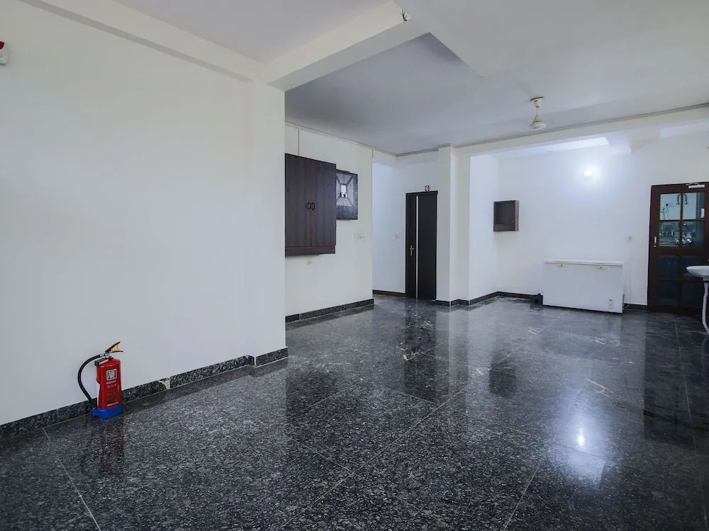 OYO 429 Hotel Kisna Residency