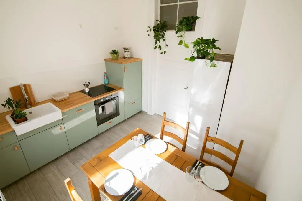 theleaf - design apartment & café