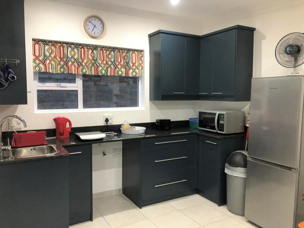 Baylight Accommodation 3 Selfcatering 1 bedroom apartment sleeps 4