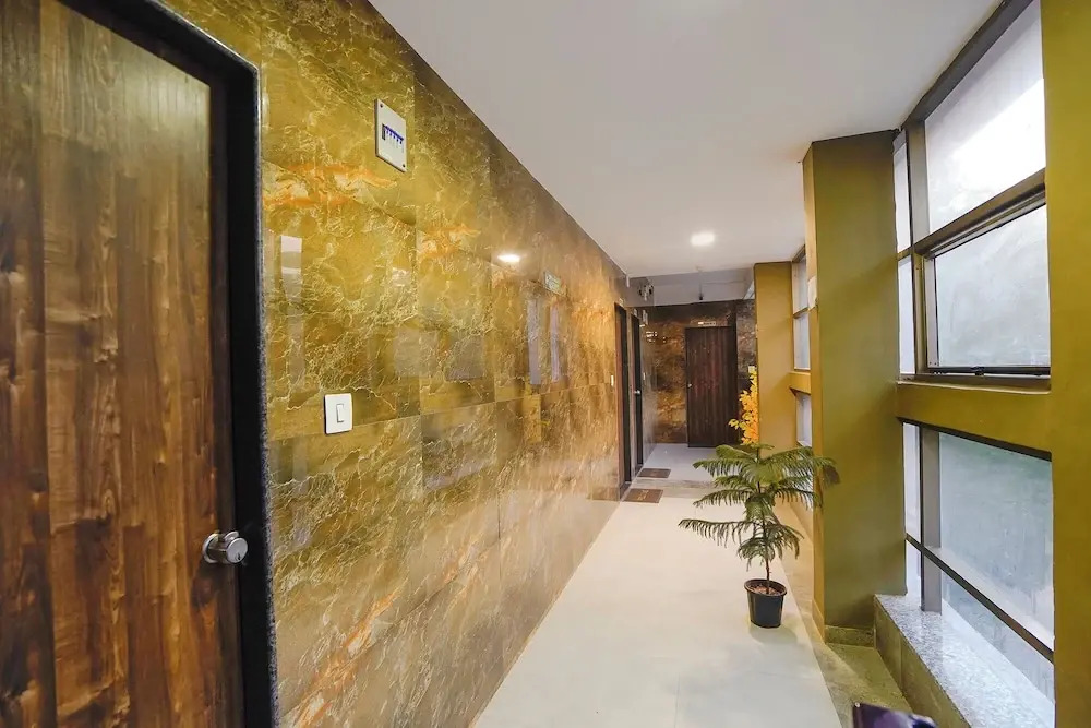 FabHotel Relax - Opp Hotel Leela