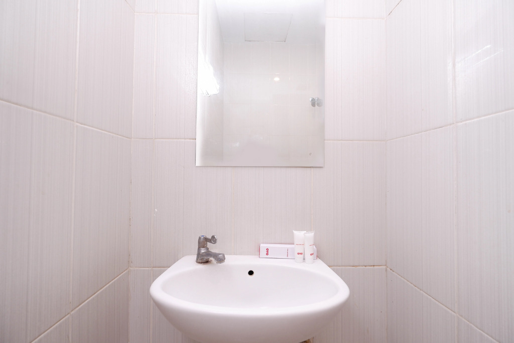 OYO 1532 Mawar Indah Hotel