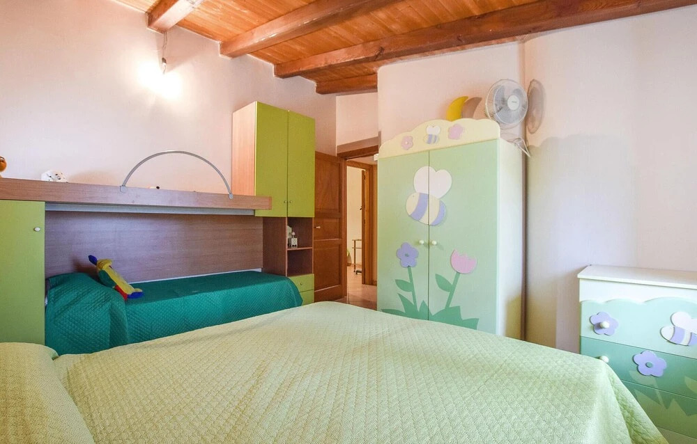 3 Bedroom Cozy Home In Castellammare Del G