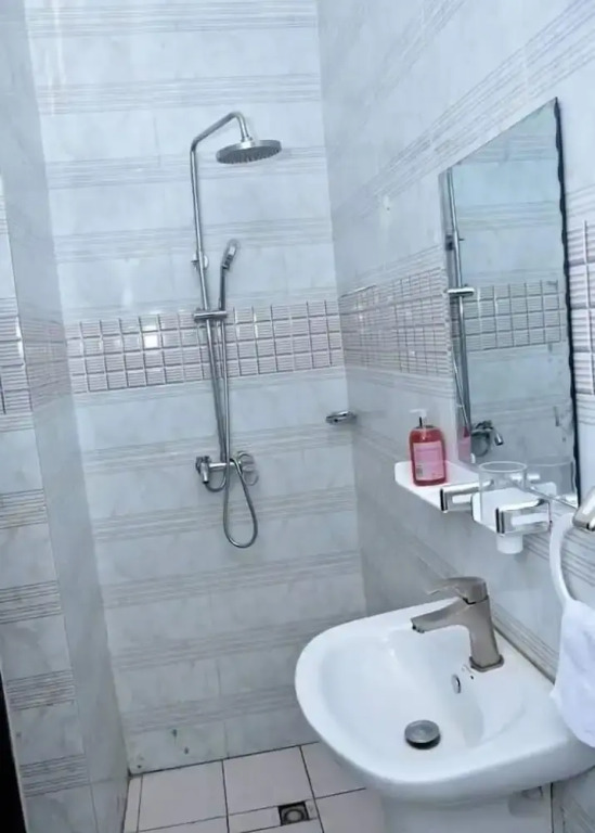 Onimz Apartments