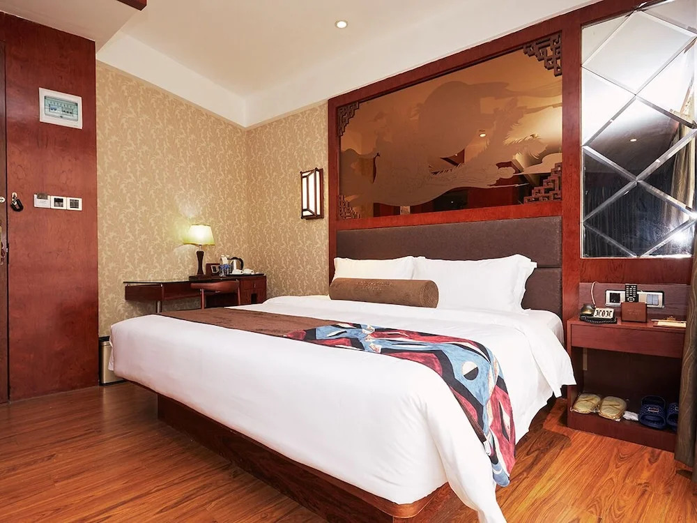Yucheng Hotel