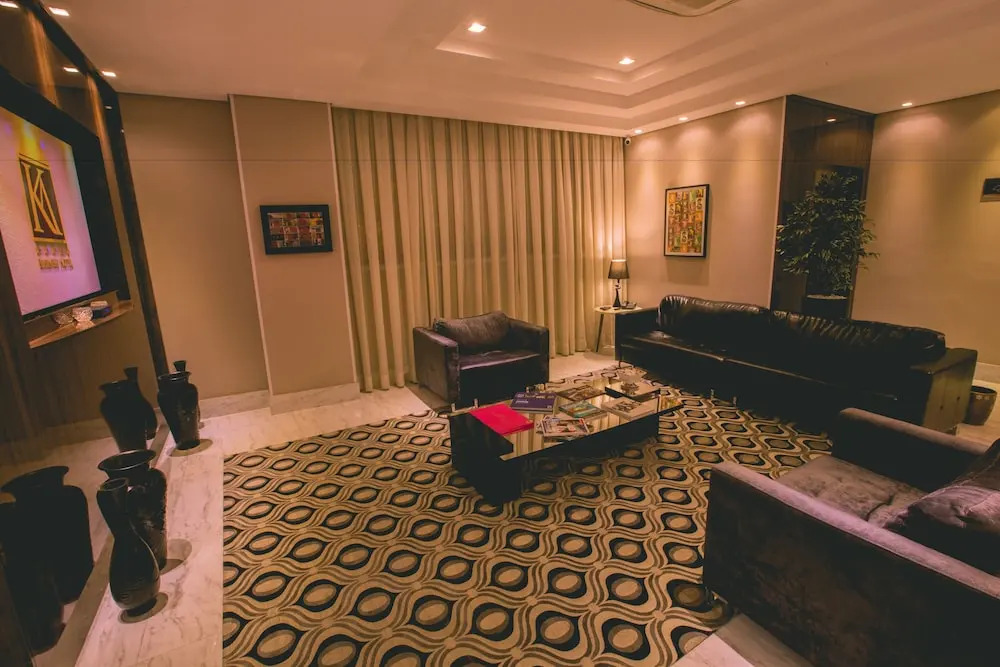 Padom Business Hotel