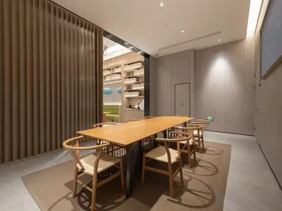 JI Hotel Shanghai Baoyang Road Subway Station