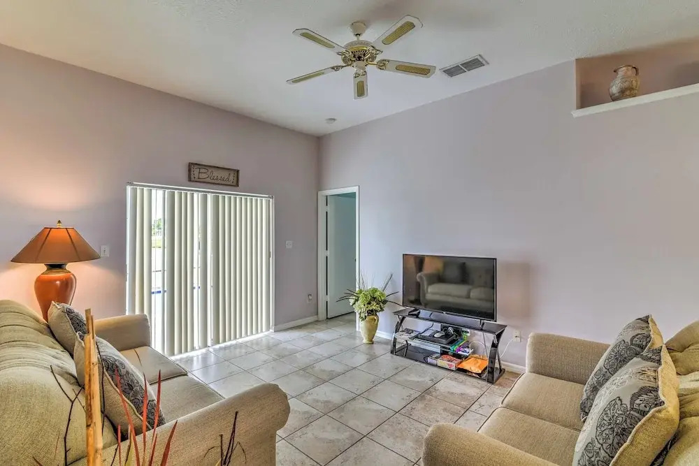 Kissimmee Retreat w/ Pool: Near Disney & Golf!