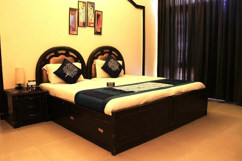OYO Rooms Akashneem Marg II