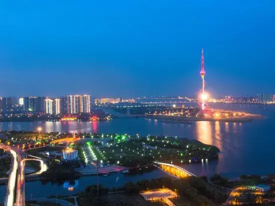 Vienna Hotel (Linyi Langya Ancient City Hedong Wuyue Plaza Branch)