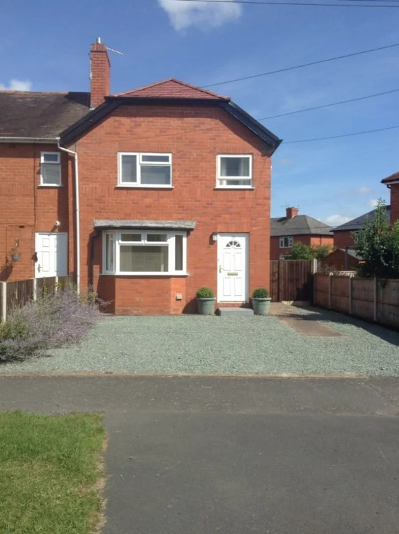 3 Bed Broomfield Road Newport Shropshire