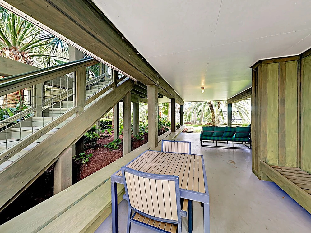 New Listing! the Palms - Canal On Double Lot 2 Bedroom Home