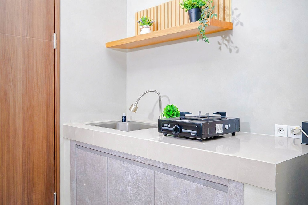 Contemporary And Cozy Studio Apartment Lrt City Sentul - Royal Sentul Park