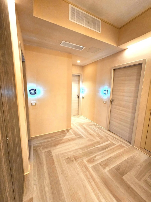 Astoria Supreme - Modern Boutique Suites