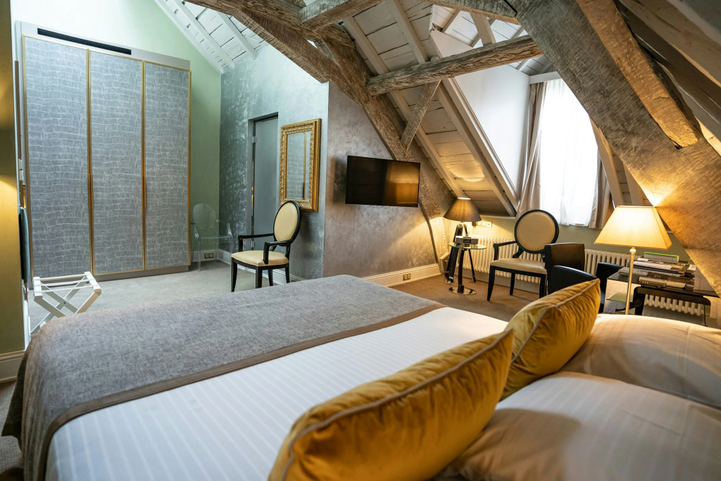 Hotel Le Place dArmes - Relais & Châteaux