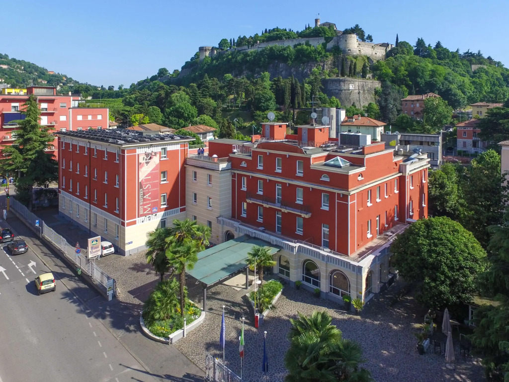 Hotel Master
