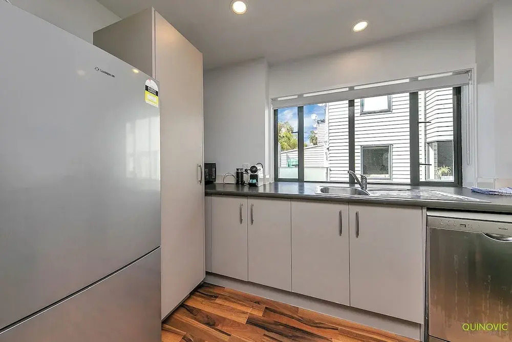 Balcony+Parking 3BR Gem Near Arena | Zodiak Stays