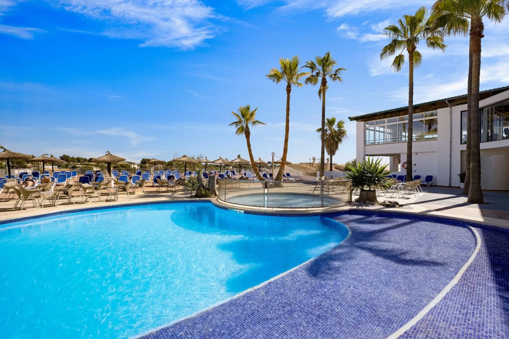 Flipflop Cala Mandía Hotel