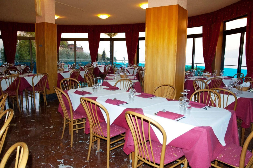 Hotel Caribe by Double Hospitality