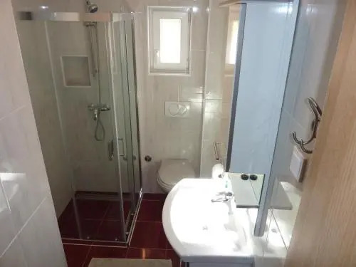 Queen beach Apartments - private pool - Sabunike III