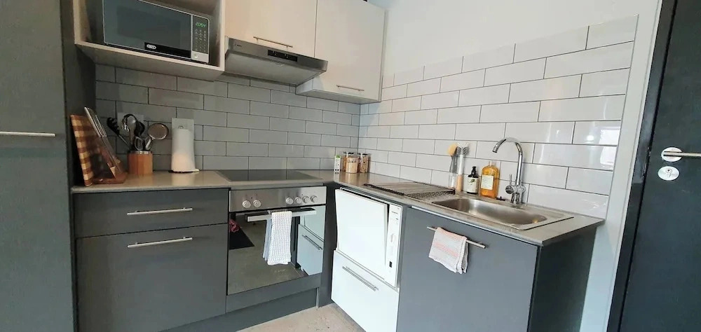 129 Comfortable 1-bedroom Apartment