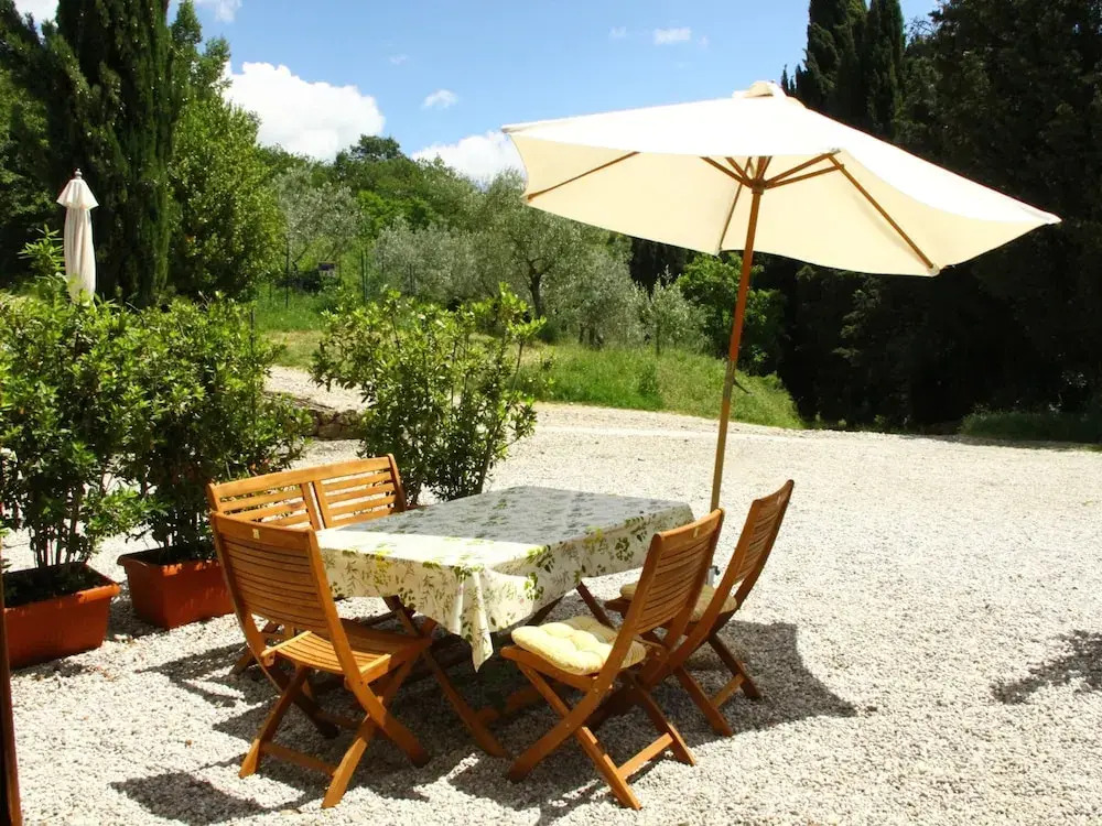 Idyllic Tuscan Hideaway with Pool and spa