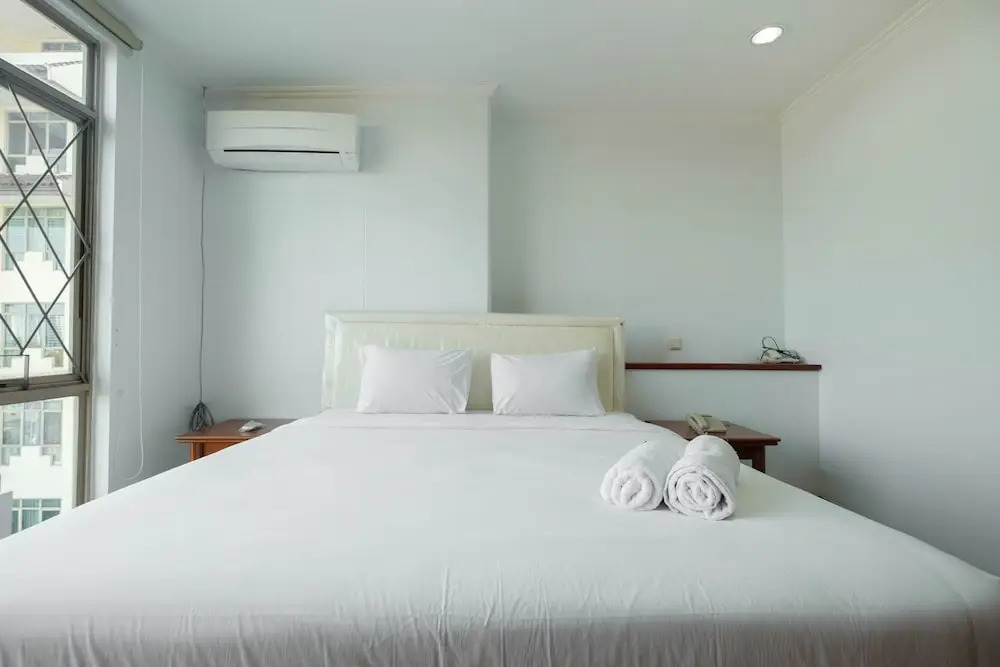 Fully Furnished and Cozy 2BR at Pondok Klub Villa Apartment
