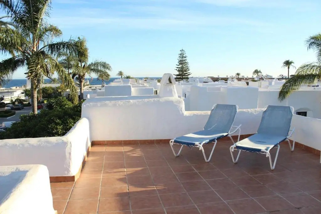 Estepona - Playa - Estudio con terraza solárium Pi16