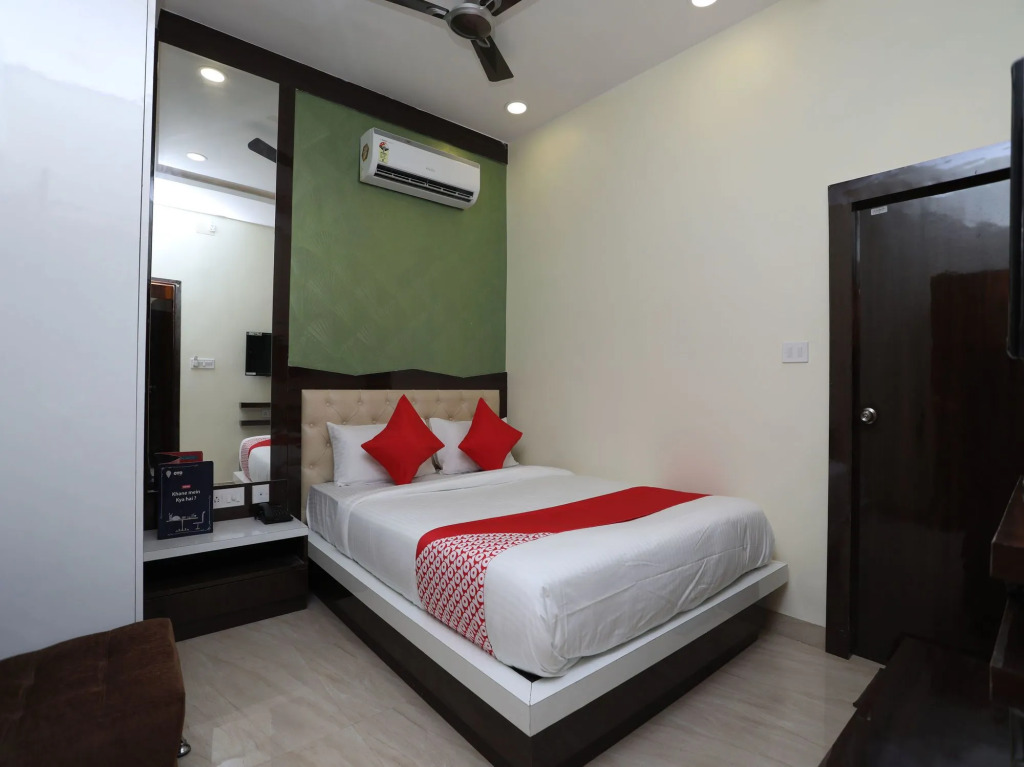 Super Hotel O ABIS INN Hotel Near Dhakuria Manipal Hospital