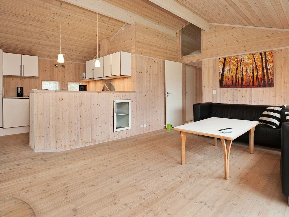 Rustic Holiday Home in Hovedstaden near Sea