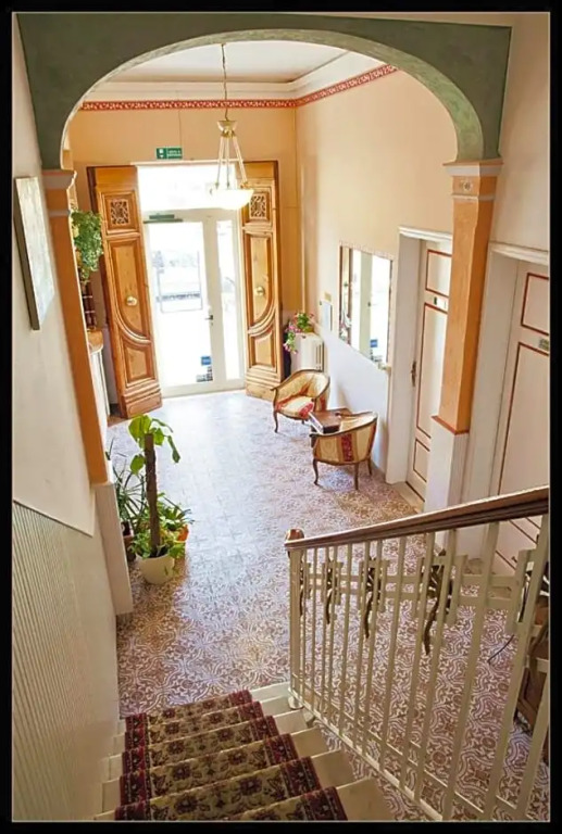 Hotel Eros