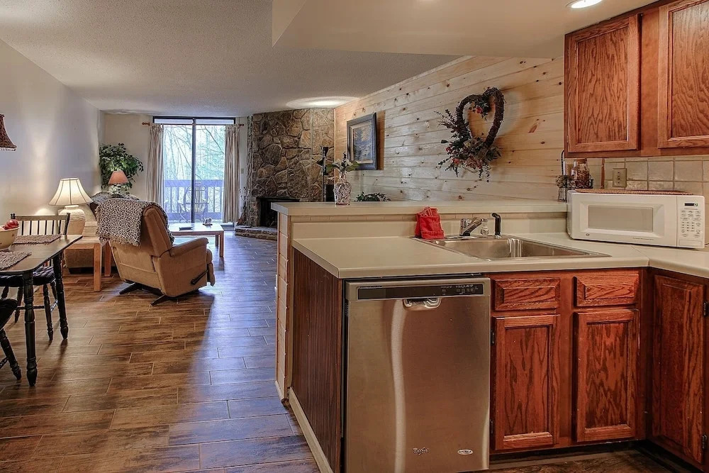 Falling Waters - 1 Br Condo