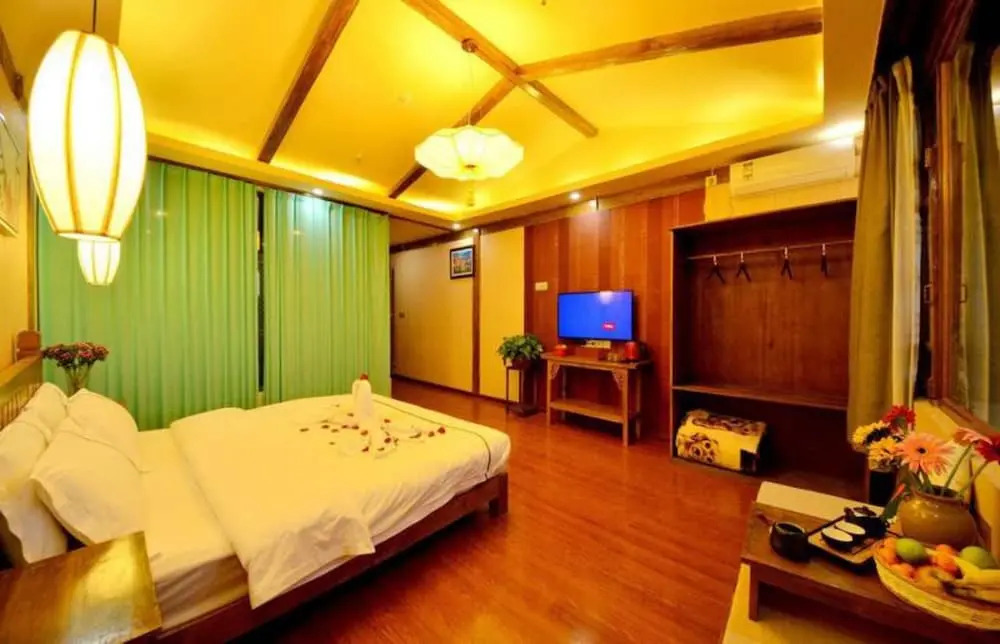 鳳祥客栈 云栖别院 Fengxiang Snow Mountain-view Inn Inn