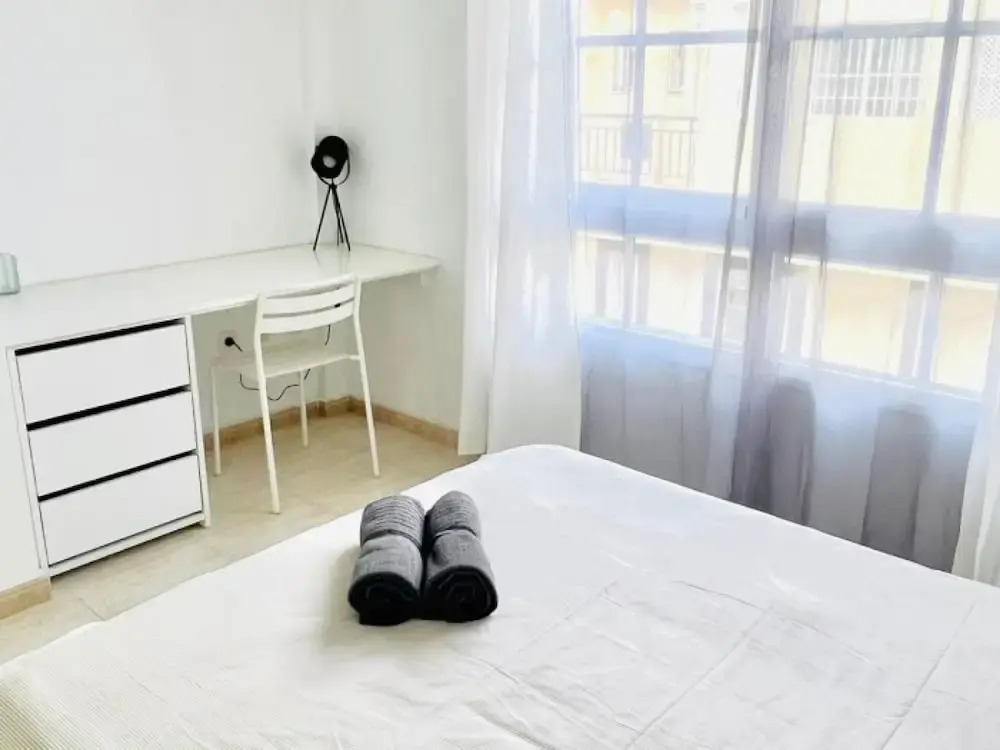 Spacious 2 BR Golden Apartment