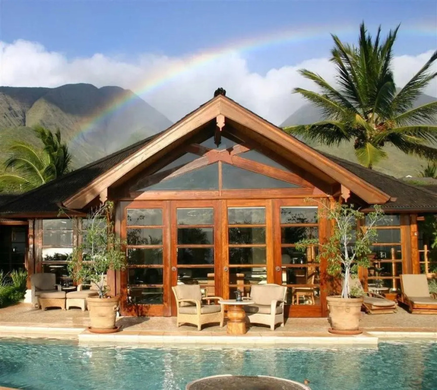 Hooilo House