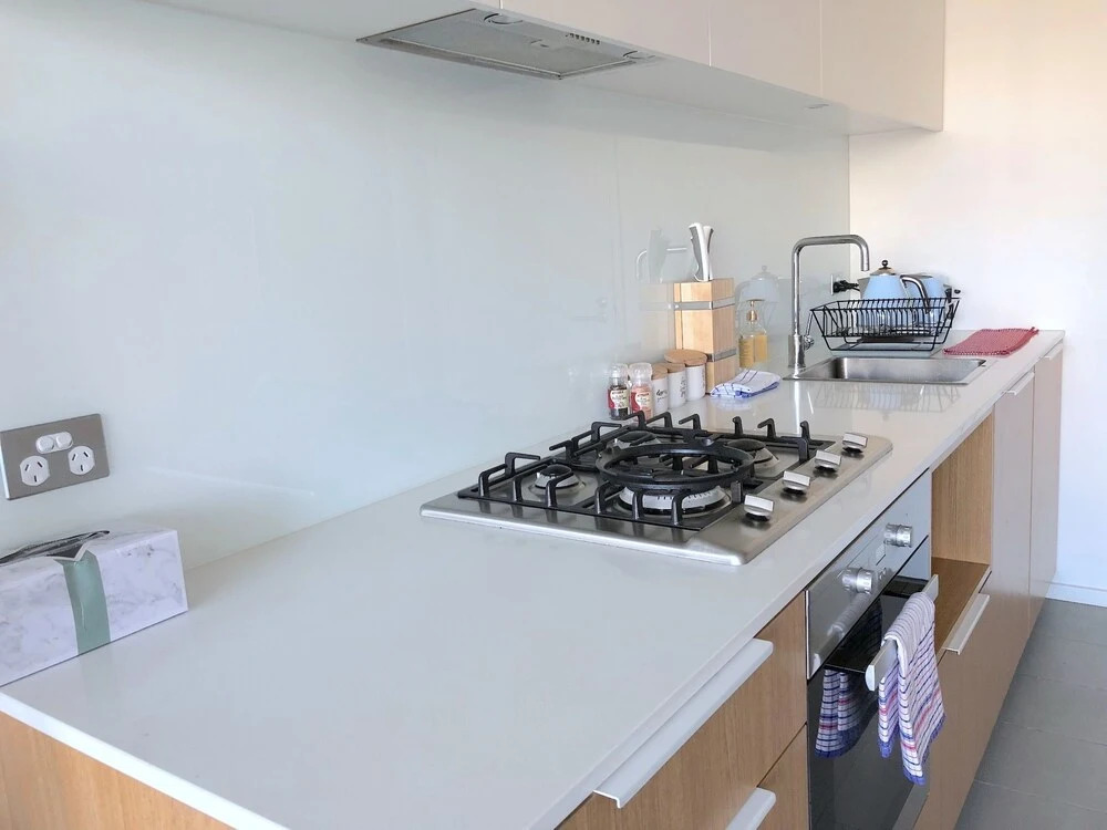 Modern Docklands Apartment in CBD