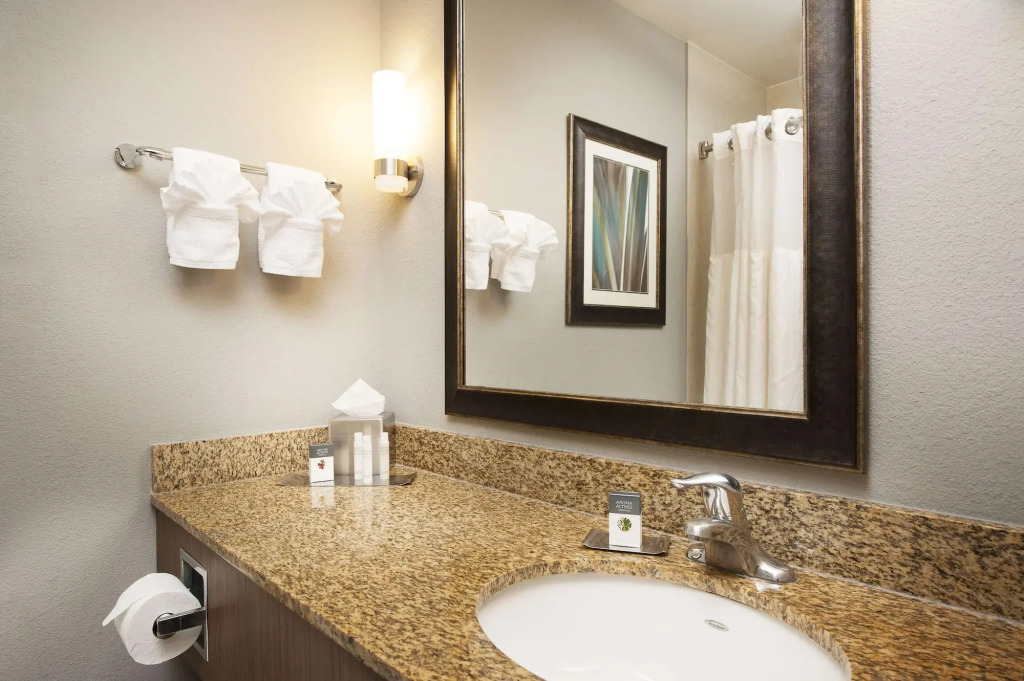 DoubleTree by Hilton Hotel West Palm Beach Airport