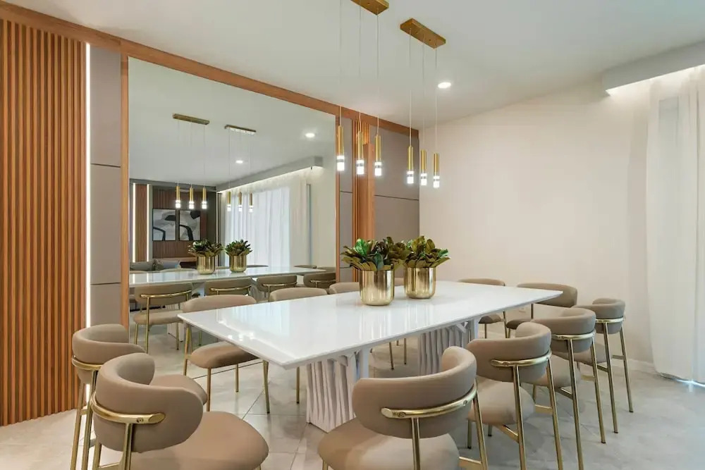 Incredible 10bd Summerkitchen Windsor Cay