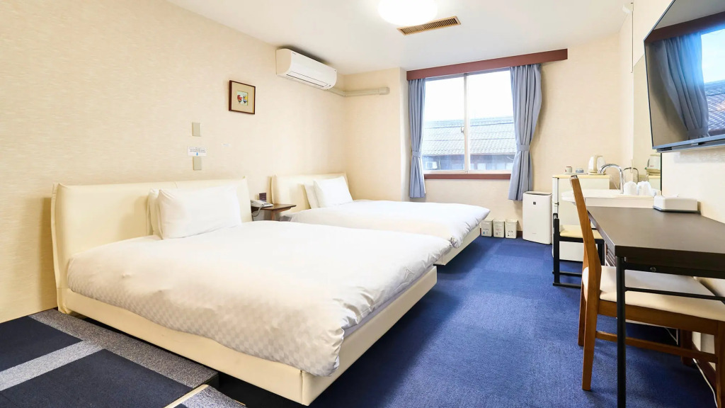 Okasan Hotel
