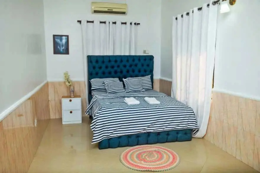 Ecologically sound free wifi&netflix, good kitchen