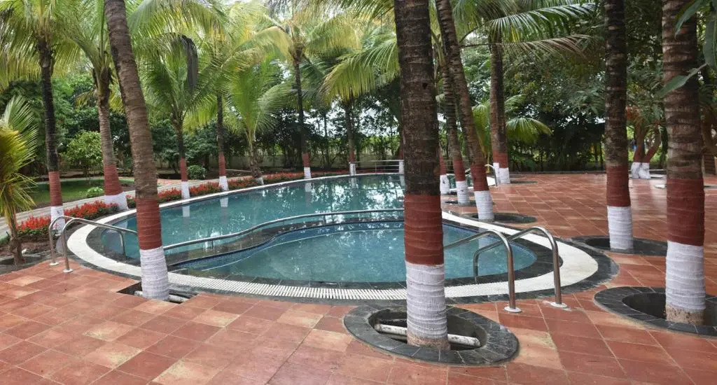 Lake View Holiday Villa Near Sula Wine Yard With 3 BdRms