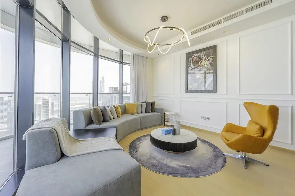 Monty - Luxury Meets Comfort Apt With Panoramic City View