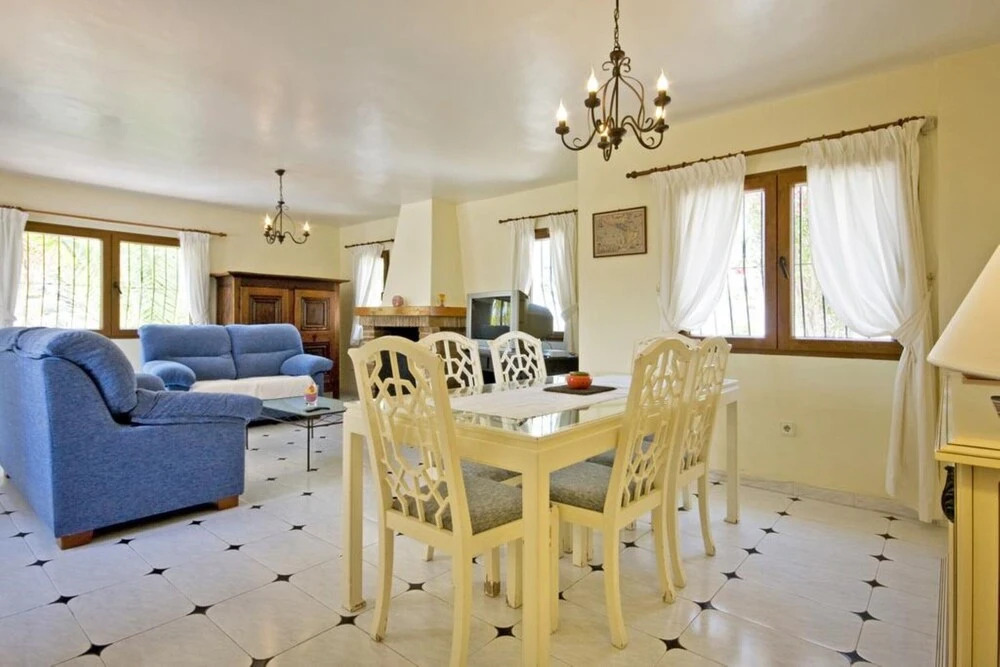 Villa - 3 Bedrooms with Pool and WiFi - 106427