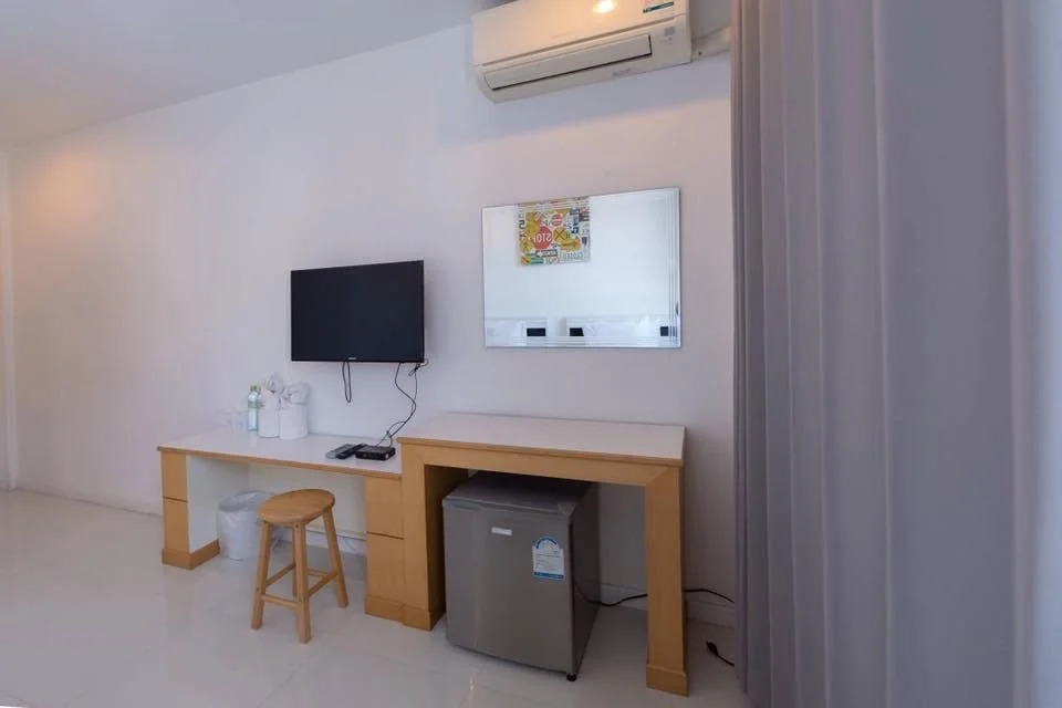 Mae Klong Hotel