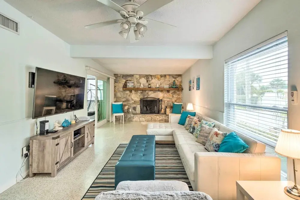Home w/ Dock, Pool, Kayaks: Walk to Palma Sola Bay