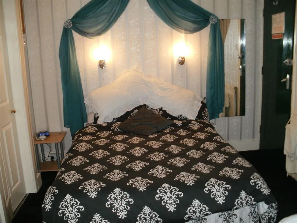 The Croft Hotel - Bed & Breakfast