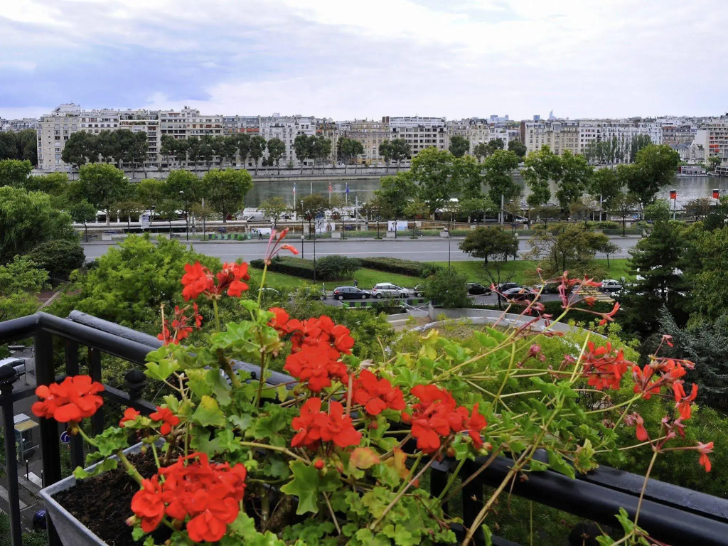 Mercure Paris Tour Eiffel Pont Mirabeau